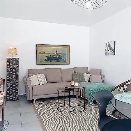 By Interhome Apartment