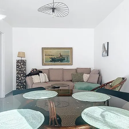 By Interhome Apartamento