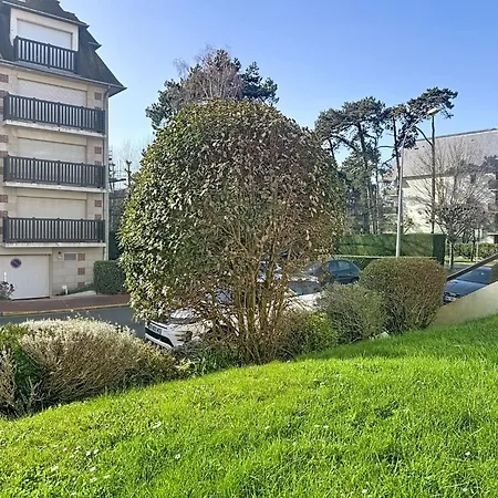 By Interhome דוביל